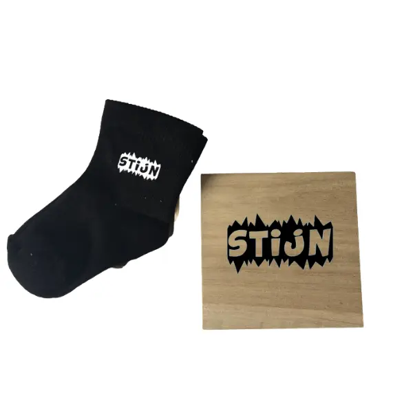 Kraamkado set box sokjes bijtring met naam